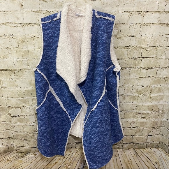 Lularoe Marlow Sherpa Suede Like Open Vest Pockets Terracotta White - Picture 1 of 5